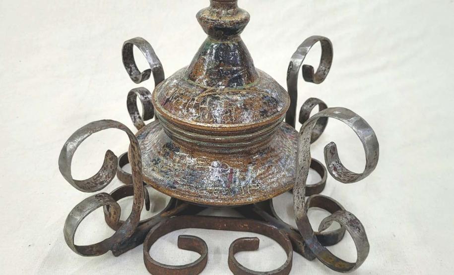 Academia Alfredo Andersen abre temporada de exposições com cerâmica artística