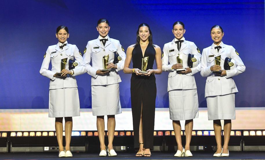 Atletas bolsistas do Governo do Estado são premiados no Prêmio Brasil Olímpico 2025