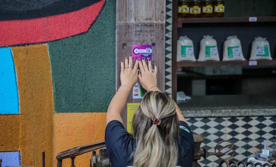 Ação do Programa Mulher Segura orienta moradores e turistas em Morretes