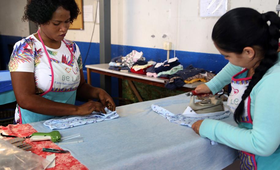 Paraná lidera contratação de mulheres e jovens na Região Sul em 2025