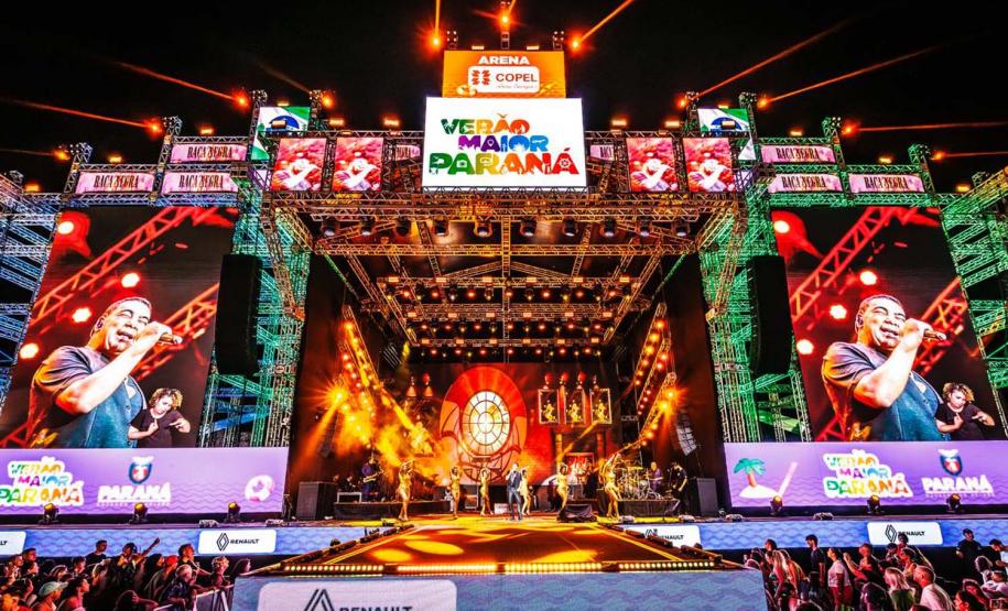 Roberta Miranda e Raça Negra transformam Pontal do Paraná em palco de grandes emoções