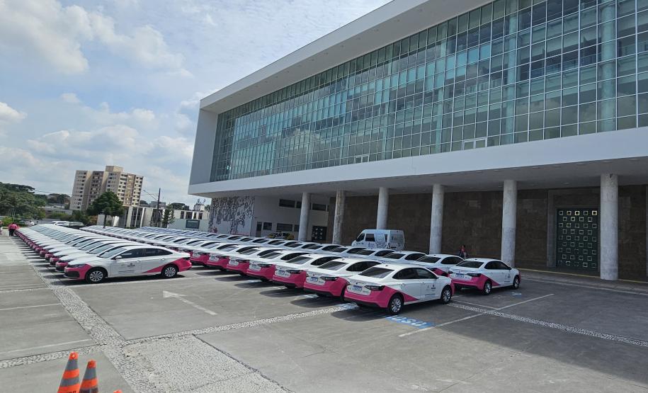 Paraná destina mais 30 carros a municípios para fortalecer políticas voltadas às mulheres
