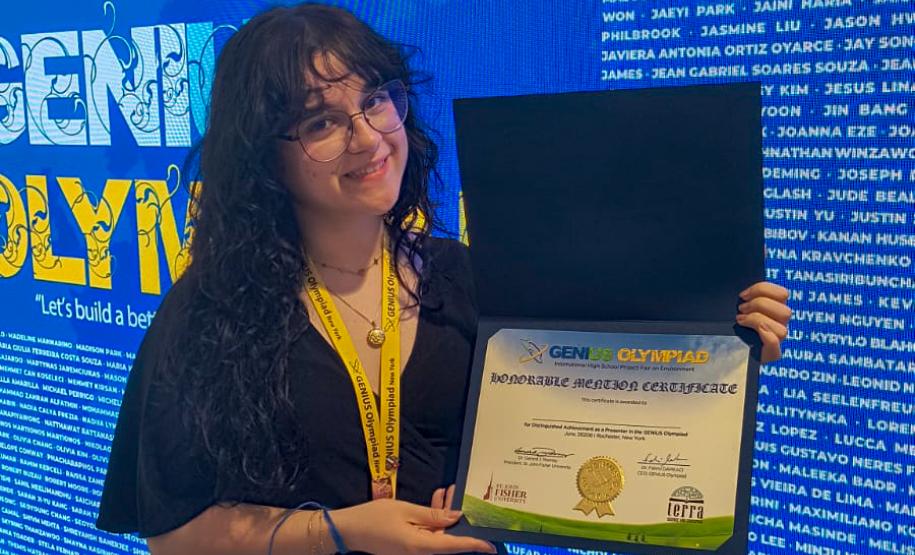 Estudante do Paraná leva menção honrosa em evento internacional de ciências